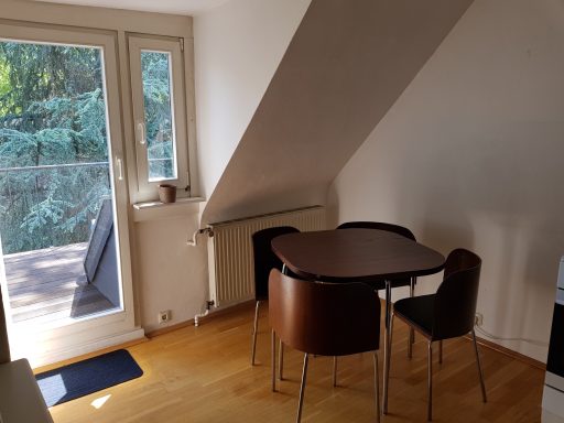 Küche mit Balkon